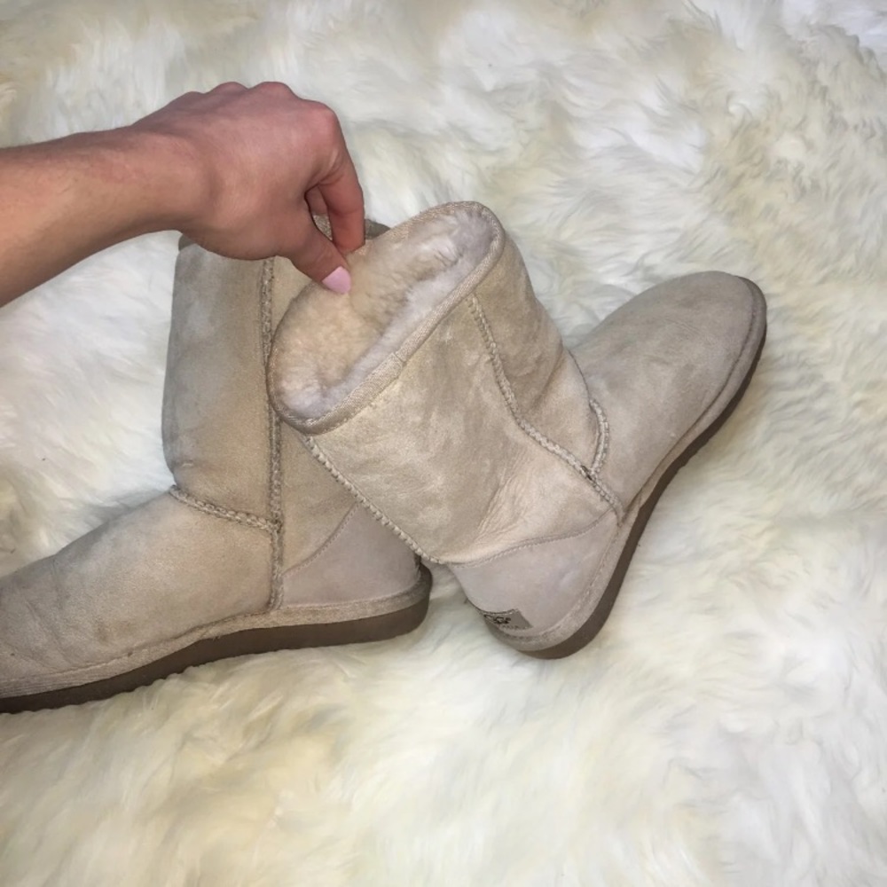 Short Uggs - image 3